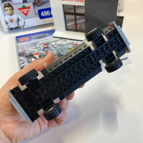 Mega Bloks Canadian Tire Ice Truck World Builders Canada Limited Edition Set - Picture 12 of 16